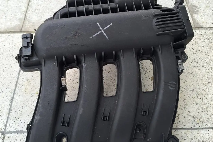 Reno scenik iki , Laguna 2.0 benzinli Emme Manifolttu